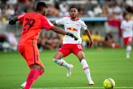 Jonathan Ursin Rasheed of Häcken and Matheus Cunha of