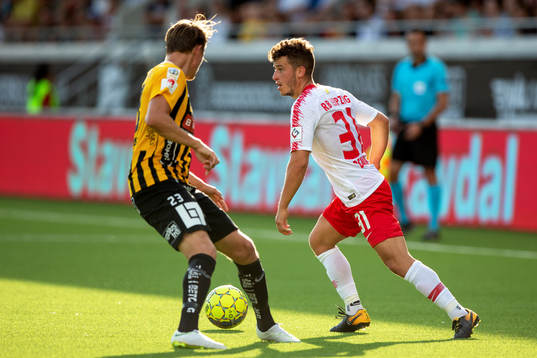 Viktor Lundberg of Häcken and Diego Demme of Leipzig