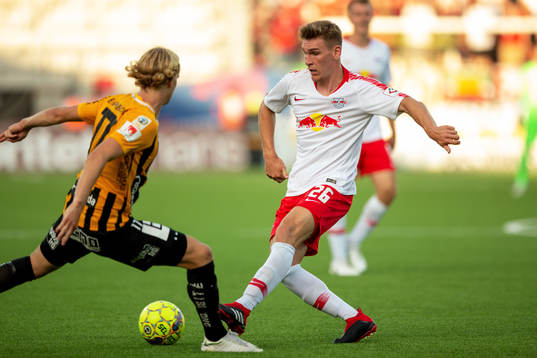 Gustav Berggren of Häcken and Niclas Stierlin of Leipzig
