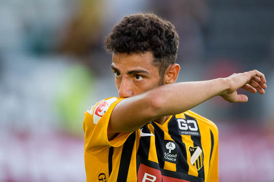 Daleho Irandust of Häcken looks dejected