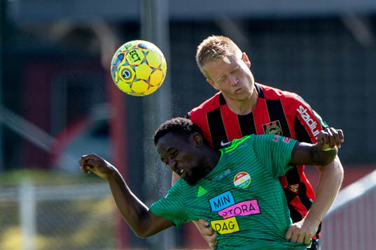 Dalkurds Mohamed Buya Turay och Brommapojkarnas Martin