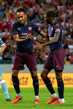 Pierre-Emerick Aubameyang of Arsenal celebrates with his