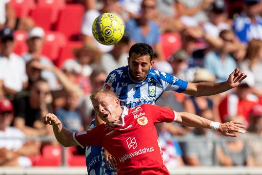 Kalmars Tobias Eriksson och IFK Göteborgs André Calisir
