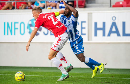 Kalmars Viktor Elm och IFK Göteborgs Vajebah Kaliefah Sakor