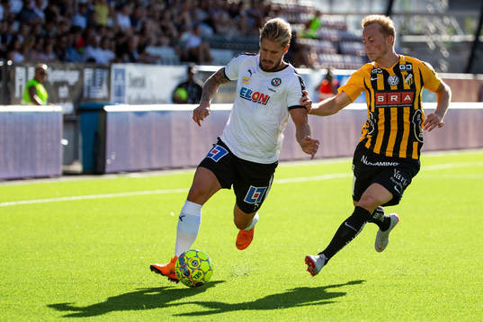 Bläddra bland fler bilder av Fotboll, Allsvenskan, Örebro - Häcken