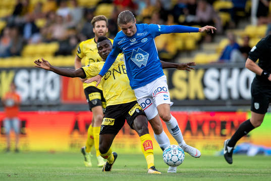 Ifeanyi Mathew of Lillestrøm and Pawel Piotr Cibicki of