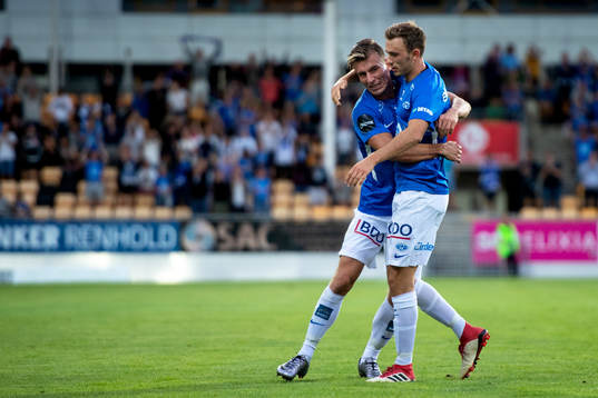 Fredrik Aursnes of Molde celebrates with his teammate