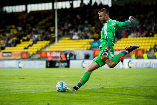 Goalkeeper Marko Maric of Lillestrøm
