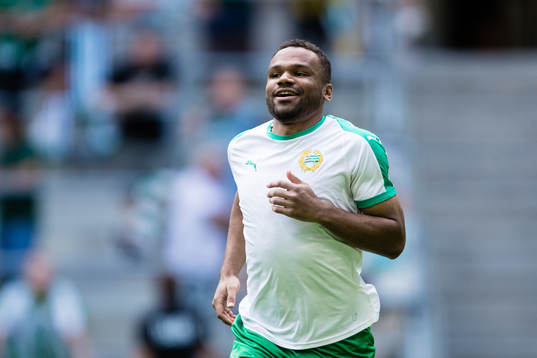 Hammarbys Serge-Junior Martinsson Ngouali innan
