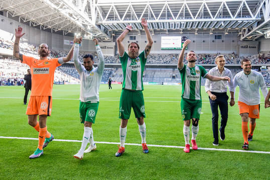 Hammarbys målvakt Johan Wiland , Jiloan Hamad , Björn