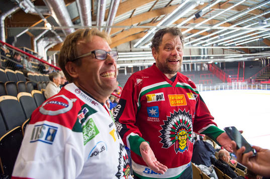 Supportrarna Martin Hjärtstam och Olof Berner
