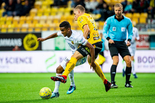 Östersunds Tesfaldet och Tekie Elfsborgs Joakim Nilsson