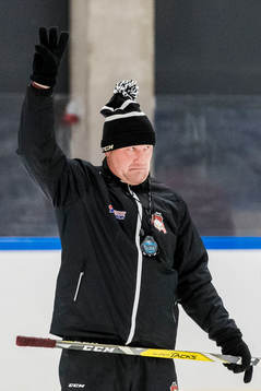 Malmö Redhawks tränare Peter Andersson