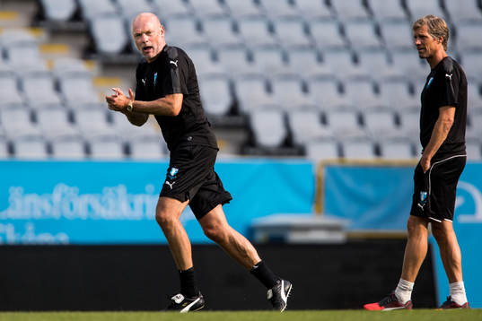 Head coach Uwe Rösler and assistant coach Jens Fjellström