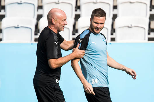 Head coach Uwe Rösler and Lasse Nielsen of Malmö FF