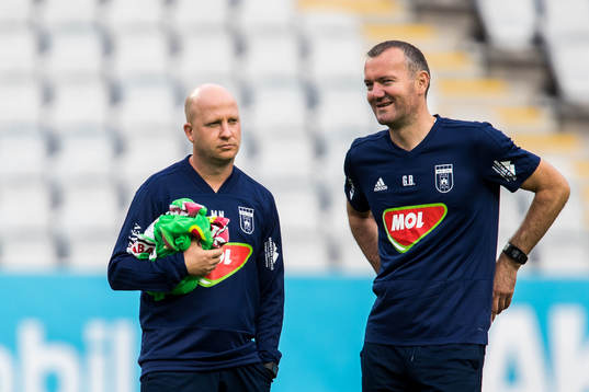 Head coach Marko Nikolić of Vidi