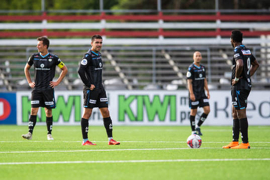 Niels Vorthoren, Sanel Kapidzic and Kachi of Sandnes Ulf
