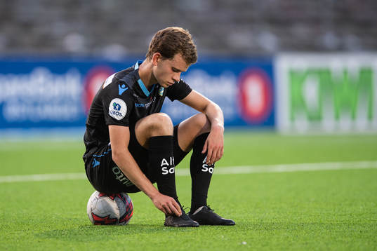 Vegard Østraat Erlien of Sandnes Ulf looks ddejected