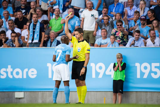 Fouad Bachirou of Malmö FF gets a yellow card