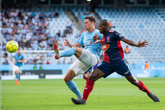 Marcus Antonsson of Malmö FF and Paulo Vinícius of Vidi