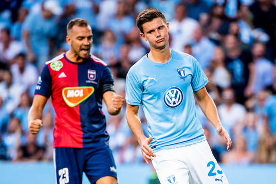 Marcus Antonsson of Malmö FF looks dejected