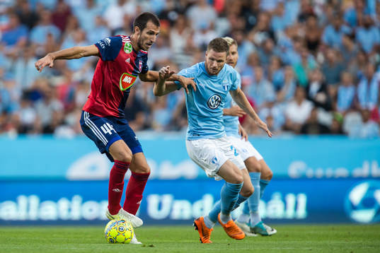Marko Šćepović of Vidi and Marcus Antonsson of Malmö FF