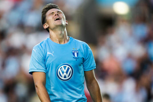 Marcus Antonsson of Malmö FF looks dejected
