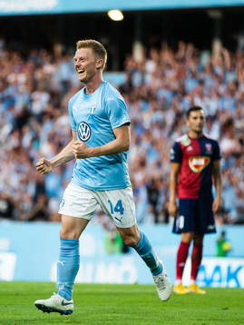 Anders Christiansen of Malmö FF celebrates