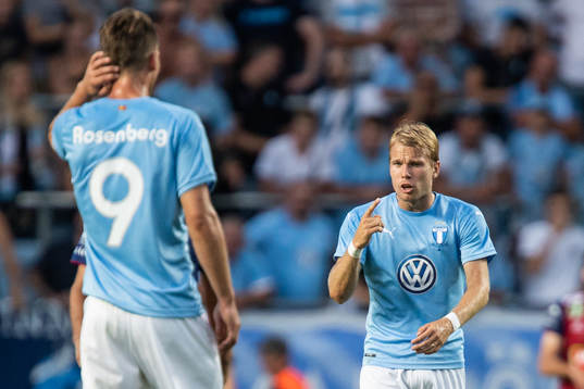 Oscar Lewicki of Malmö FF looks dejected