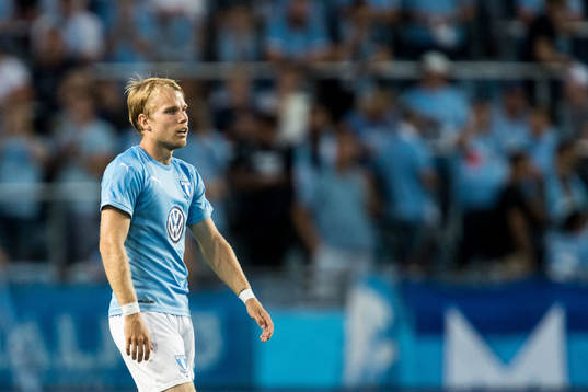 Oscar Lewicki of Malmö FF looks dejected