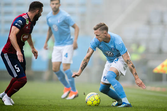 Attila Fiola of Vidi and Sören Rieks of Malmö FF