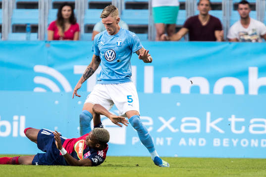 Loïc Nego of Vidi and Sören Rieks of Malmö FF