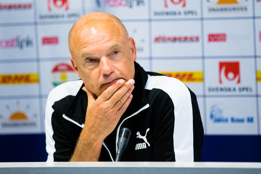 Malmö FFs tränare Uwe Rösler  på presskonferensen