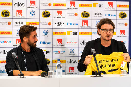Elfsborgs klubbchef Stefan Andreasson och nyförvärvet