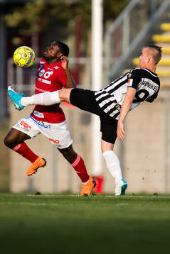 Degerfors Kevin Wright och Landskronas Melvin Frithzell