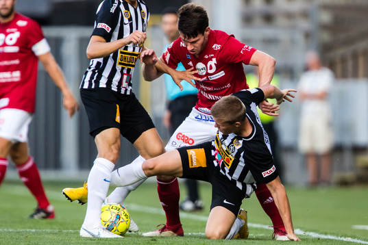 Degerfors Alexander Andersson i duell