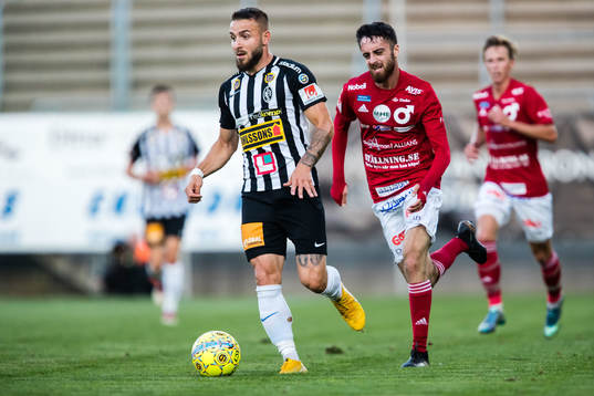 Landskronas Filip Pivkovski och Degerfors Alan Asaad