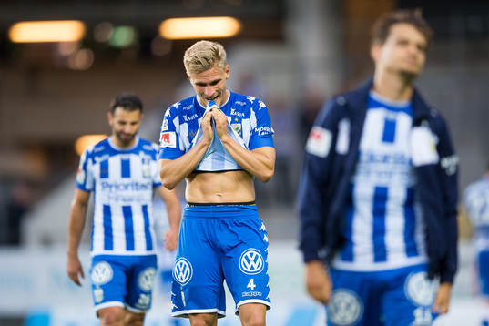 IFK Göteborgs Carl Starfelt deppar