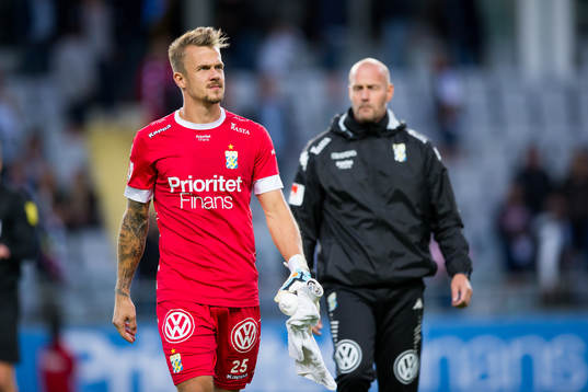 IFK Göteborgs målvakt Erik Dahlin deppar
