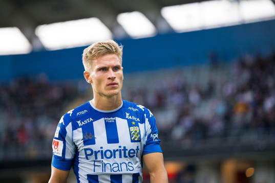 IFK Göteborgs Carl Starfelt deppar