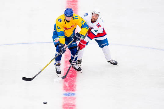 Jack "The Joker" Hermansson of Sweden and Erik Mortvedt of