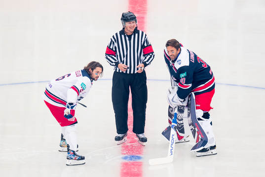 Mats Zuccarello of Team Zucca and Henrik Lundqvist of Team