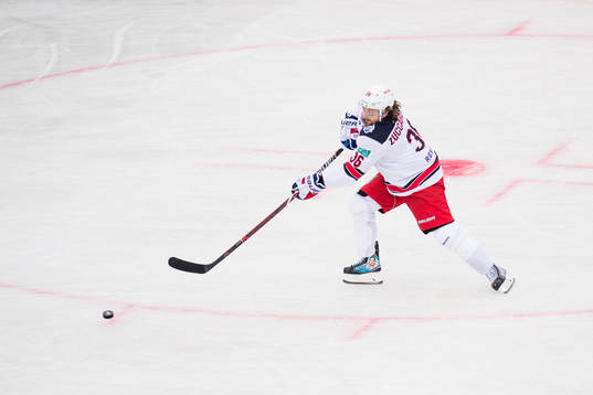 Mats Zuccarello of Team Zucca shoots