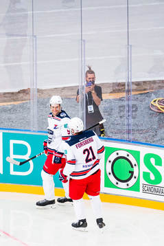 Peter Forsberg and Filip Forsberg of Team Zucca celebrate a