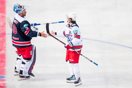 Goaltender Henrik Lundqvist of Team Henke and Mats