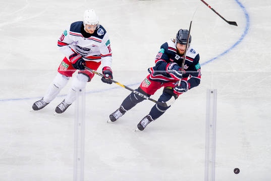Alexander Wennberg of Team Zucca and William Nylander of