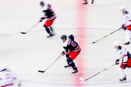 Hampus Lindholm of Team Henke