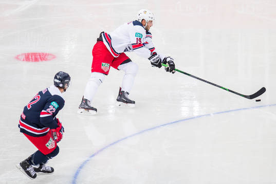 Derick Brassard of Team Zucca