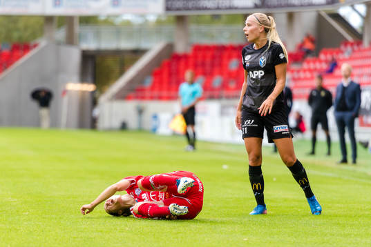 Linköpings Johanna Rasmussen har ont