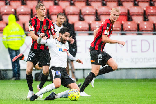 Brommapojkarnas Fritiof Björkén fäller Örebros Nahir